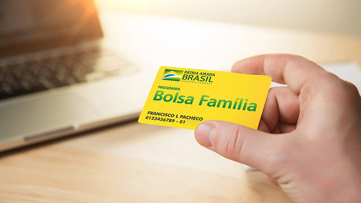 CAIXA - Se você é beneficiário do Bolsa Família, abra uma Poupança Caixa  Fácil e aproveite todas as vantagens. Você saca com cartão de débito, não  precisa retirar o benefício todo de